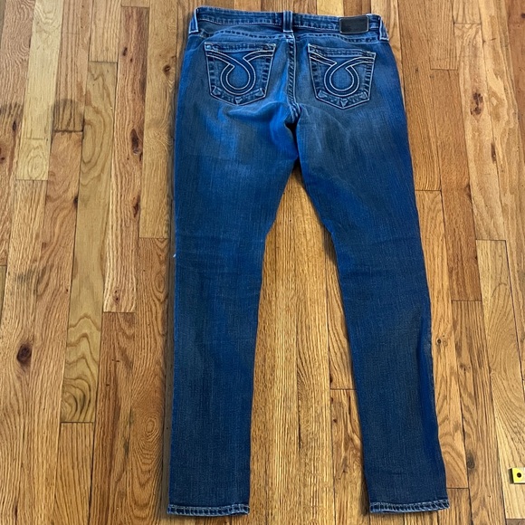 Big Star Women's Dark Blue Skinny Jeans with Embroidered Back Pocket- size 28 - Picture 12 of 13